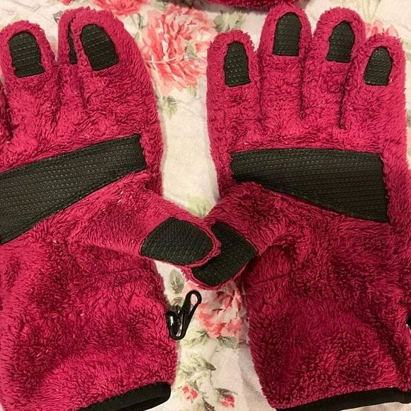 The North Face Purple Fleece Denali Beanie Hat Matching Gloves - Picture 7 of 8